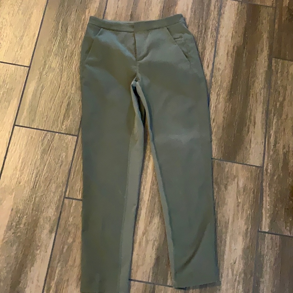 Lululemon city trek trouser 28” size 2